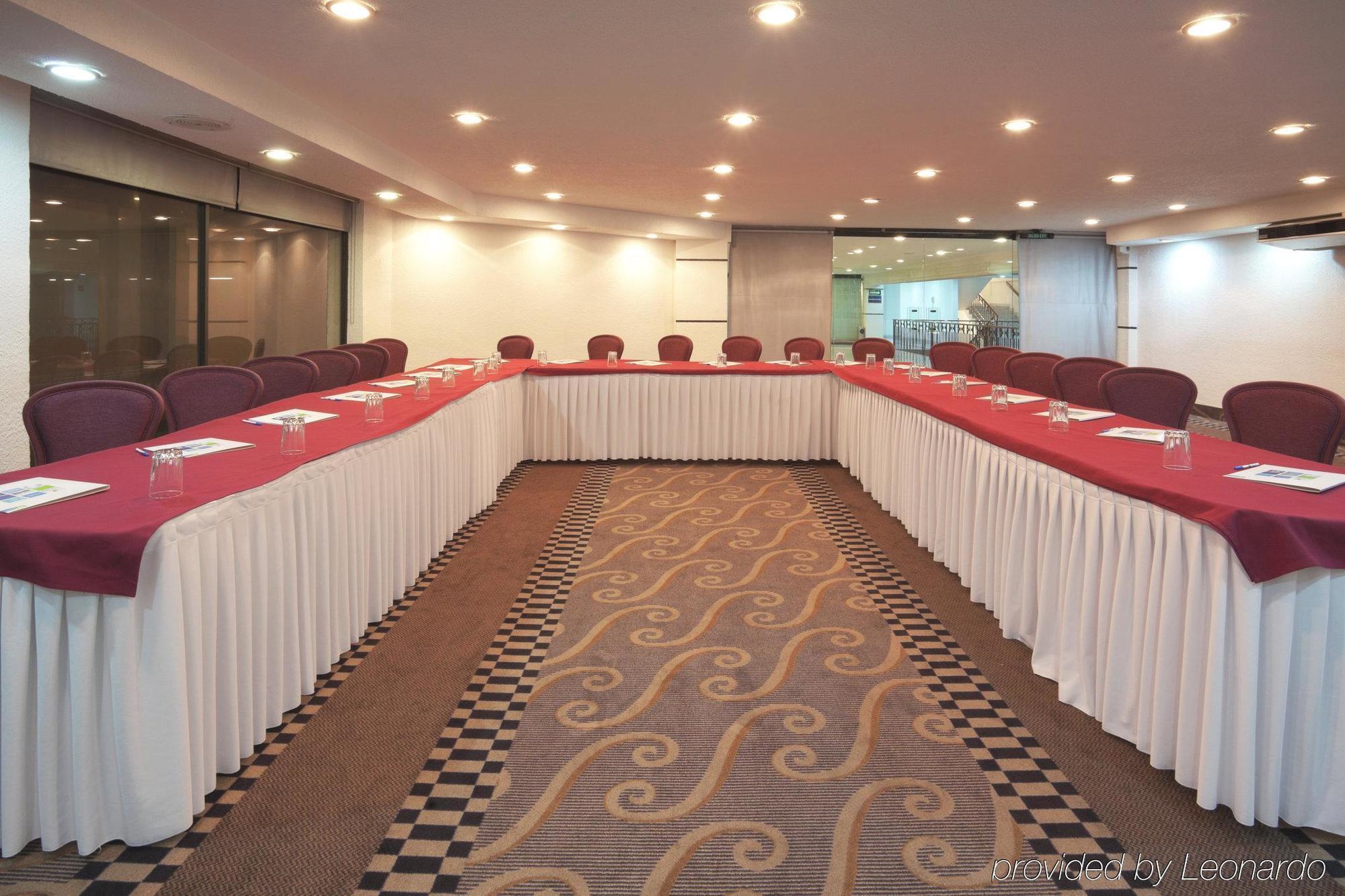 Holiday Inn Express Toluca By Ihg Зручності фото