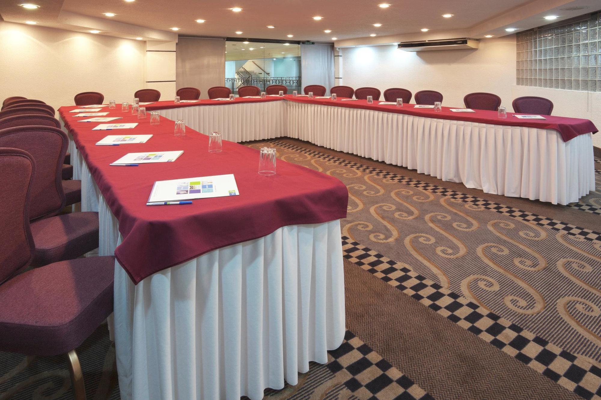 Holiday Inn Express Toluca By Ihg Екстер'єр фото