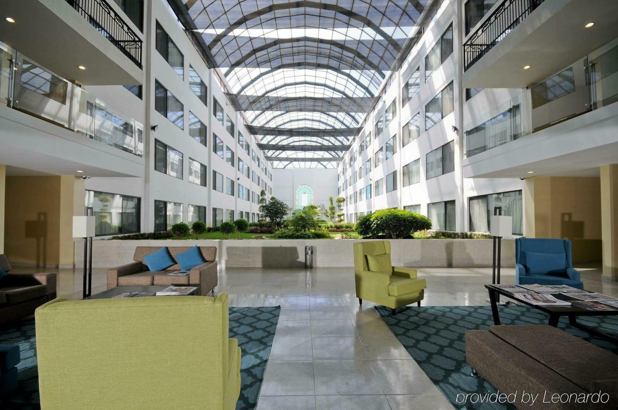 Holiday Inn Express Toluca By Ihg Екстер'єр фото