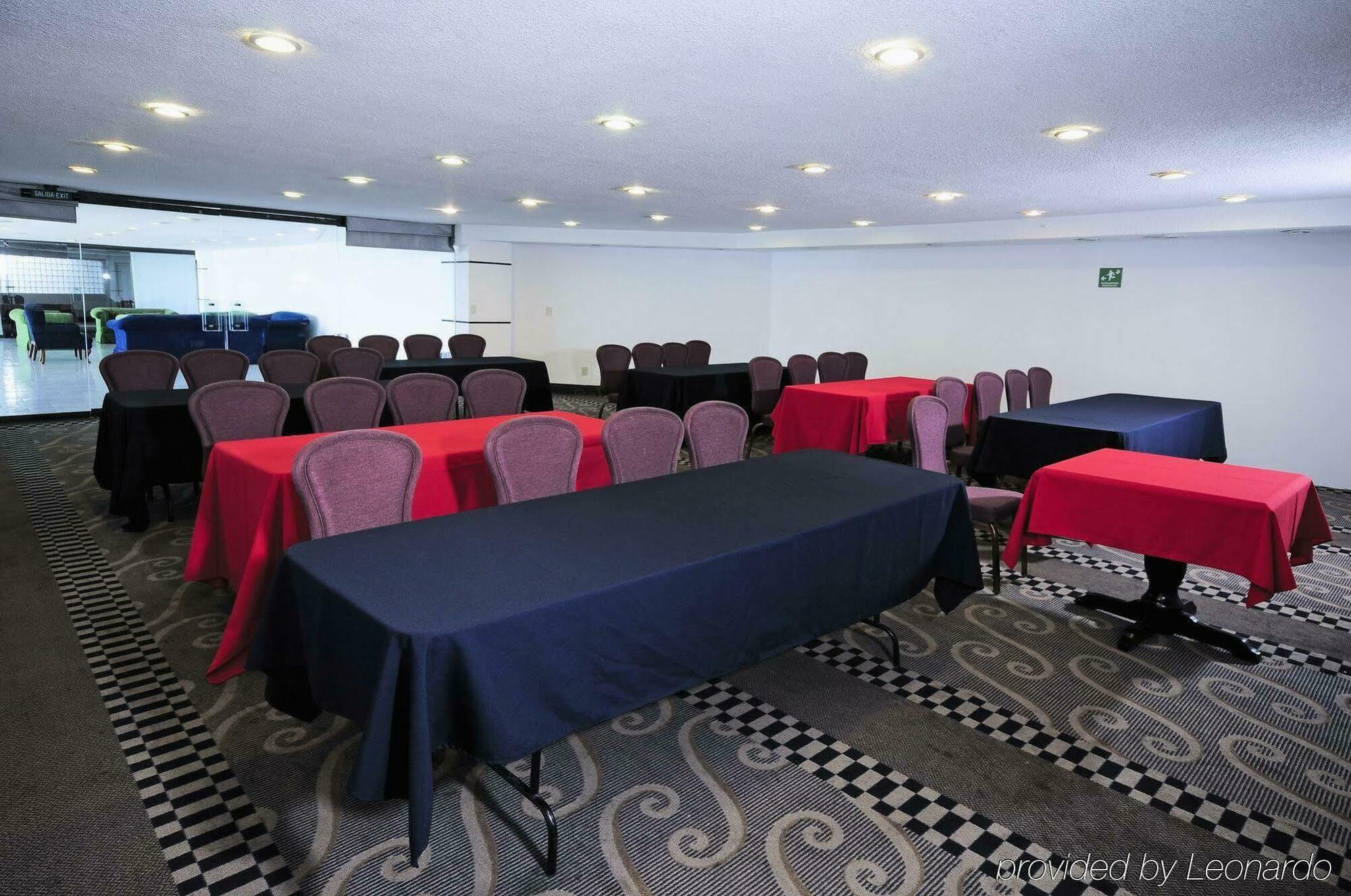 Holiday Inn Express Toluca By Ihg Екстер'єр фото