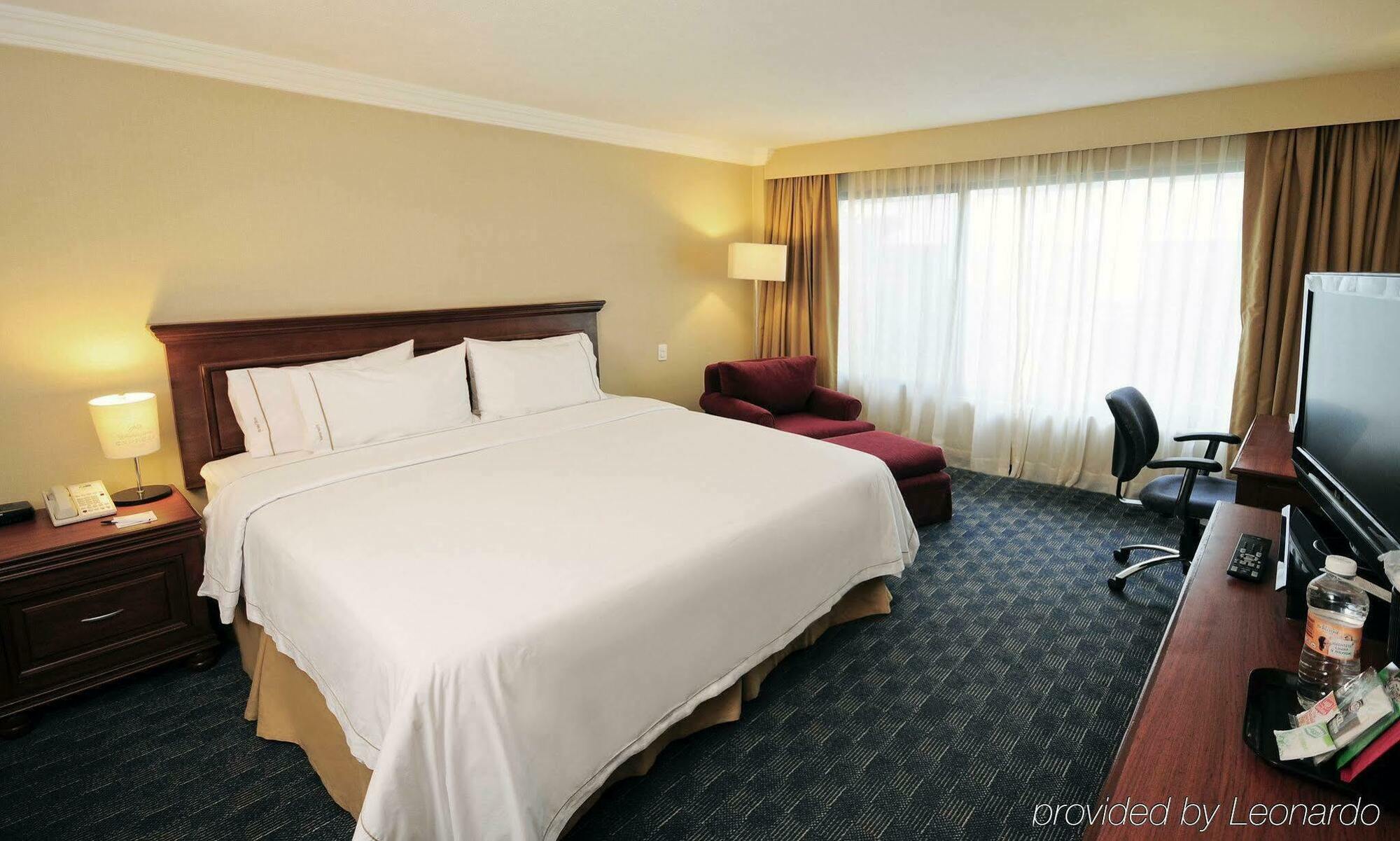 Holiday Inn Express Toluca By Ihg Екстер'єр фото